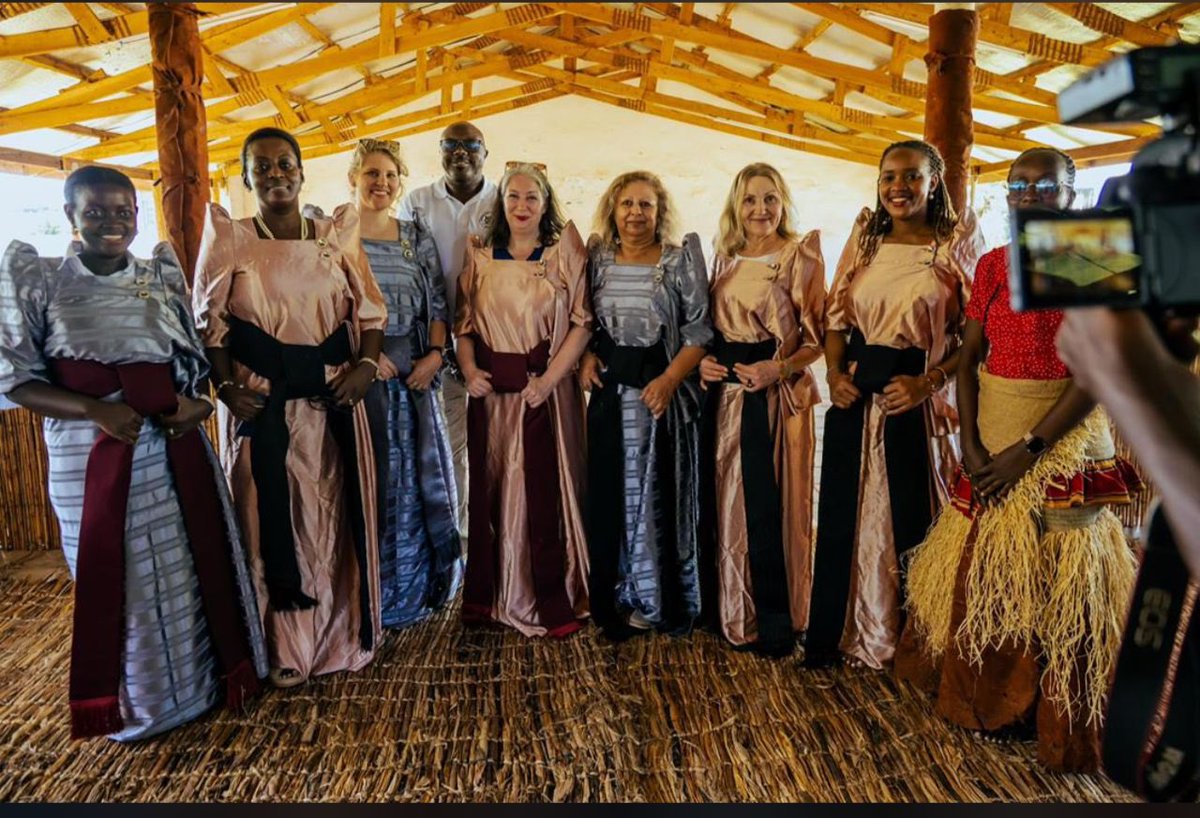 UHCOttawa's tweet photo. A proud moment showcasing our traditional attire (@BugandaKingdom_ ) during the Cultural Tourism Canada Meets Uganda familiarization trip. Culture, heritage, and style at their finest.
#ExploreUganda 
#CanadaMeetsUG https://t.co/PyEFY6dNbD