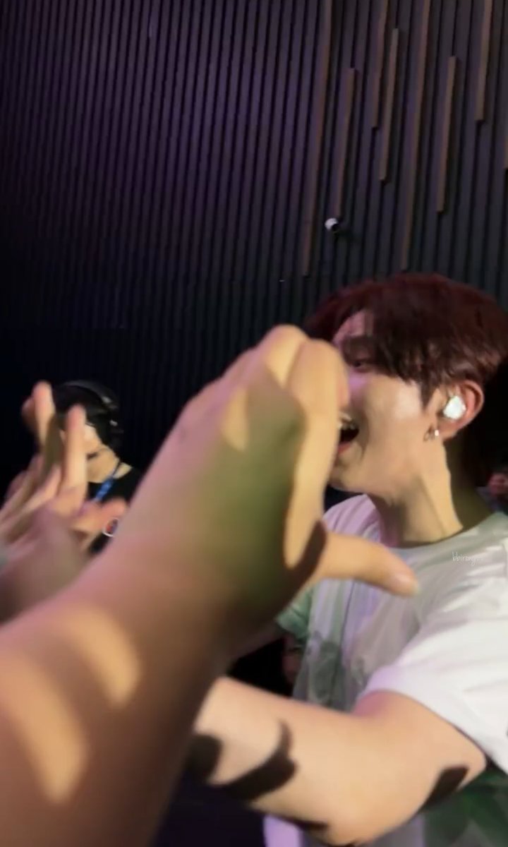 kate 🩵 tweet media