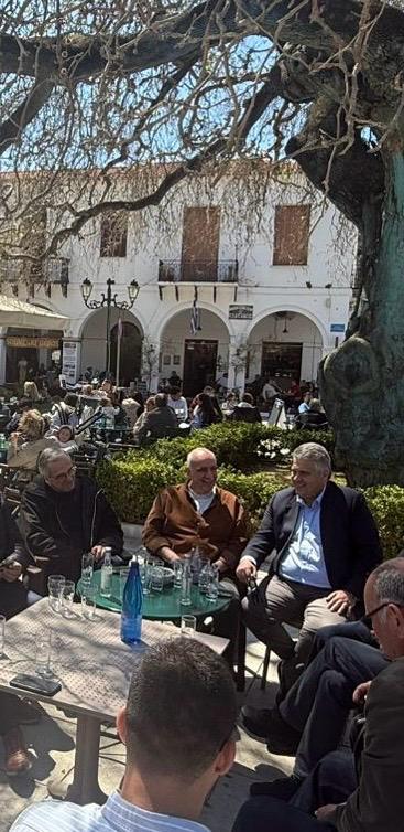 KarahaliosNikos's tweet photo. Η συναντηση της Πυλου
Σαμαρας-Μειμαρακης
λιγο πριν την Ανασταση βρισκονται στην ιδιαιτερη πατριδα
του Πρωθυπουργου
και τα λενε
σε ιδιαιτερα εγκαρδιο κλιμα!
Κοινη αγωνια το μελλον της Χωρας μα�� σε δυσκολους καιρους. https://t.co/nYgSHTThlD