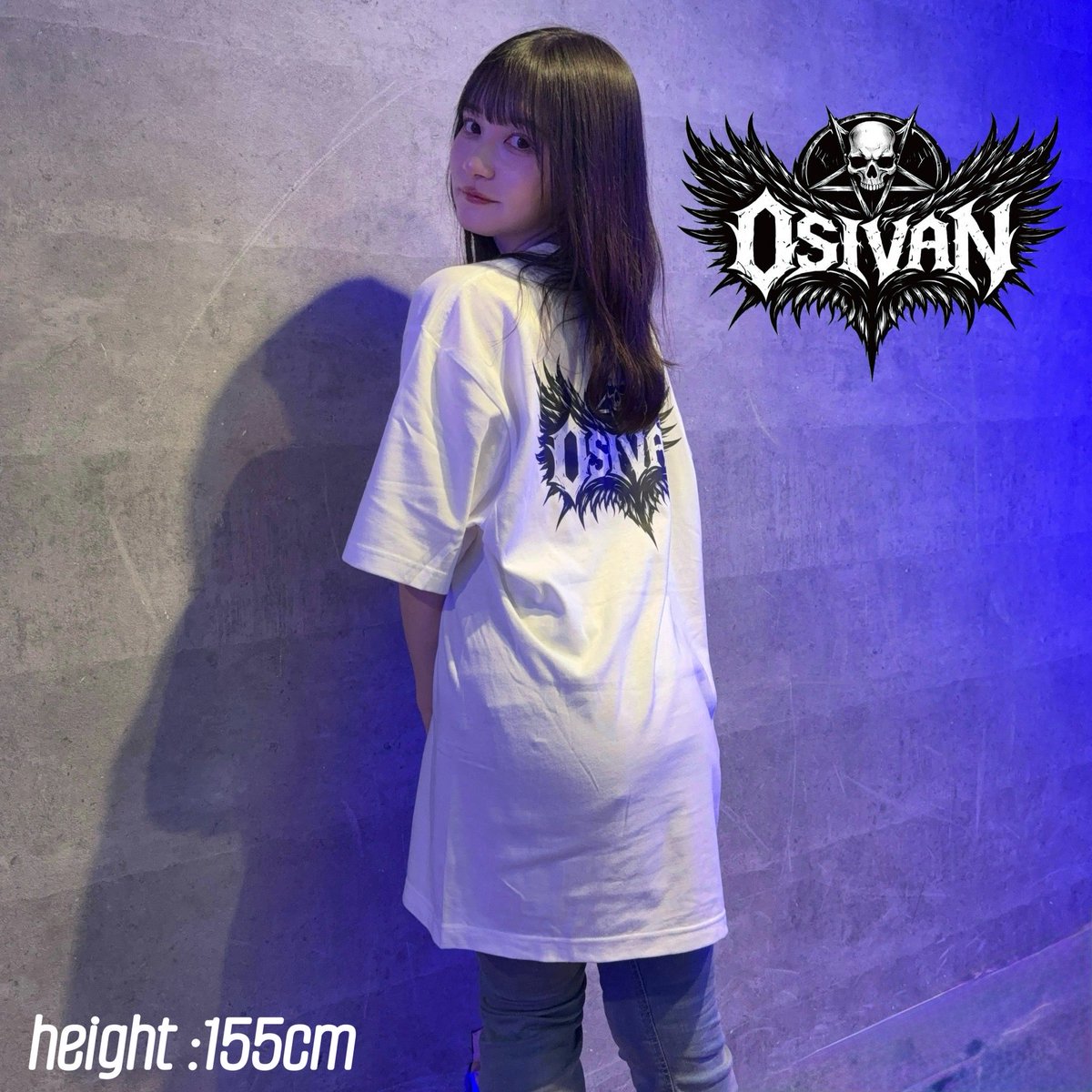 osivan_official's tweet photo. 【 Osivan T 】
・
・
・
2026.04.13
18:00販売スタート！

4,500円（税込）

サイズ : XL（ユニセックス）
カラー : ブラック・ホワイト
生地 : 綿100%（5.6オンス）

Osivan Tシャツ第1号作品！
LIVEや普段着でも使っていただける"シンプルなカッコ良さ"でデザイン！

https://t.co/zEjytYmcyq https://t.co/OPTI7NvqD7