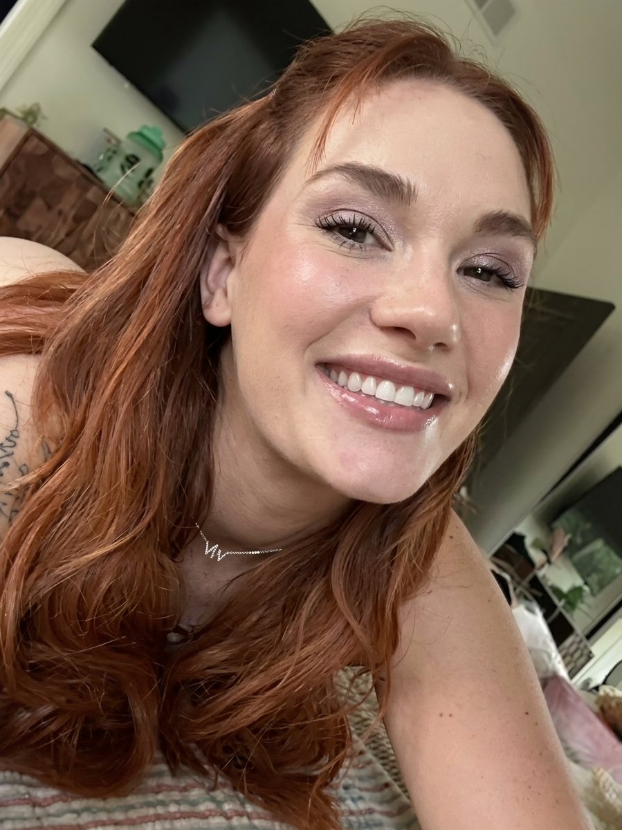 Siri Dahl the underrated angel

Real name : Adrienne Esther Manlove
Birthplace : Minneapolis, Minnesota, USA🇺🇸
Born : June 20, 1988
Age : 37 years
Nationality : American 🇺🇸
Profession : Actress, content creator, Activist

Net Worth : $500k - $1.5M+ 

Engaged to : Liam Lorde (as