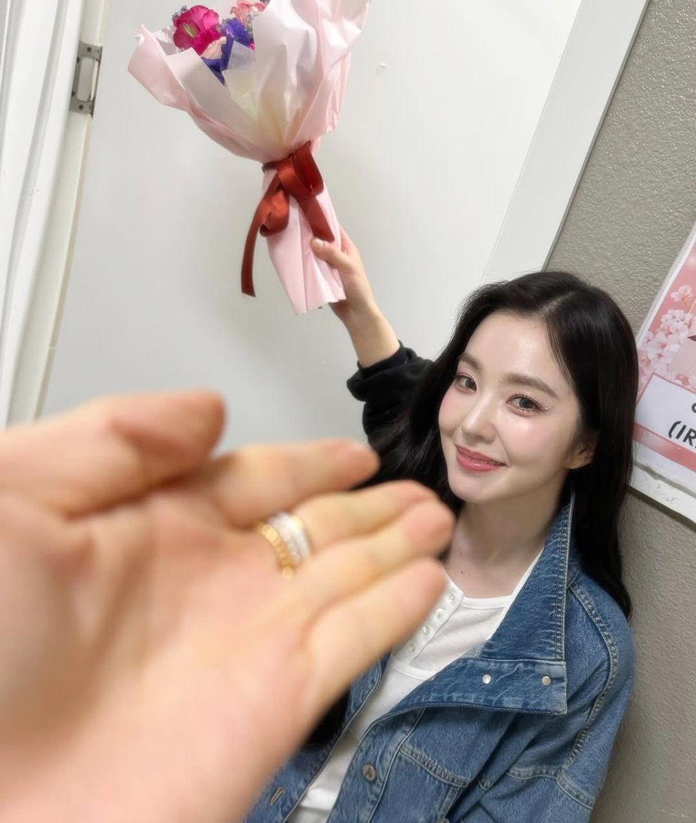 Irene 아이린 Global 🌷 tweet media