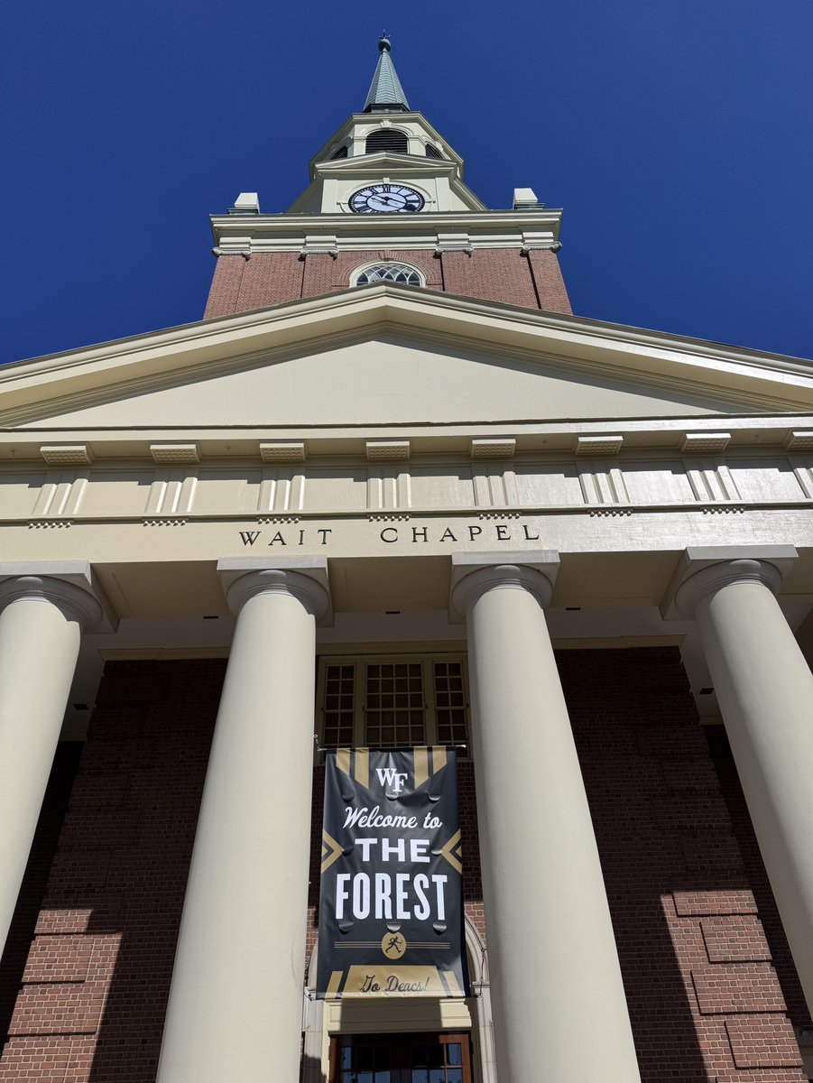 Happy Campus Day, #WFU30! It’s a beautiful day to be a Deac! 🎩💛