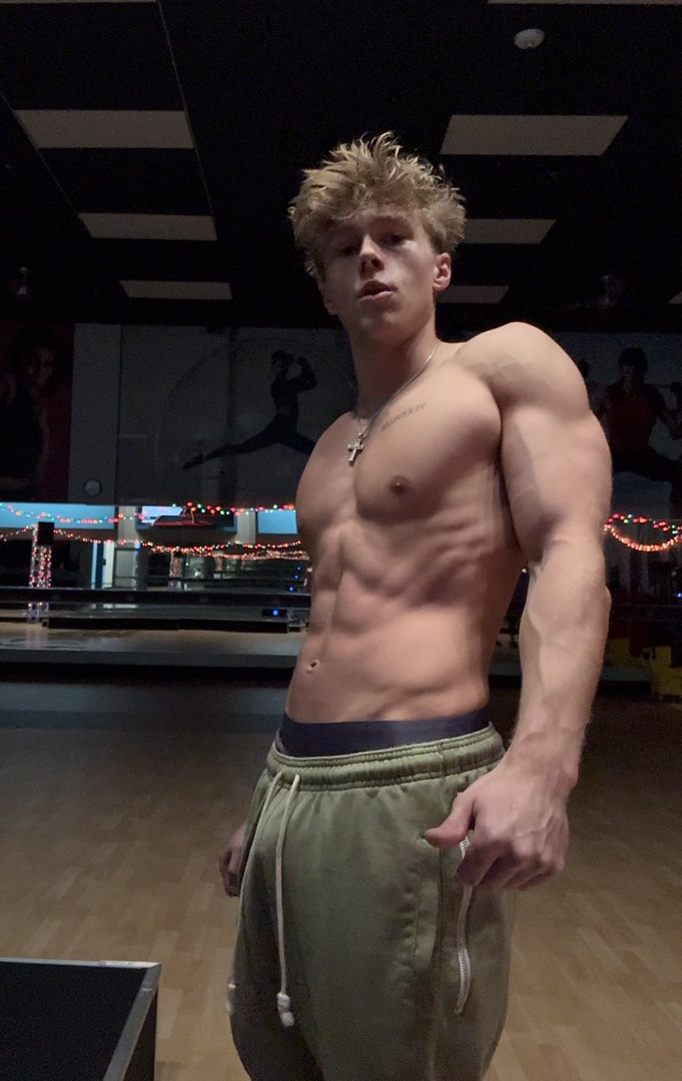 its Gary 🔥 tweet media