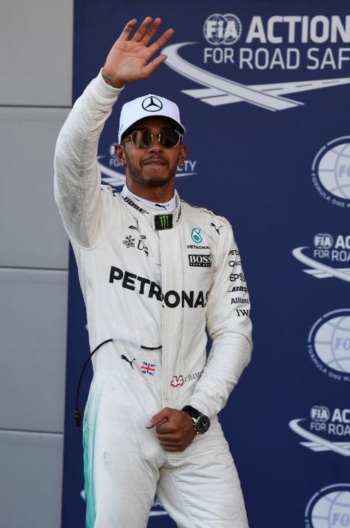 Hourly Lewis Hamilton tweet media