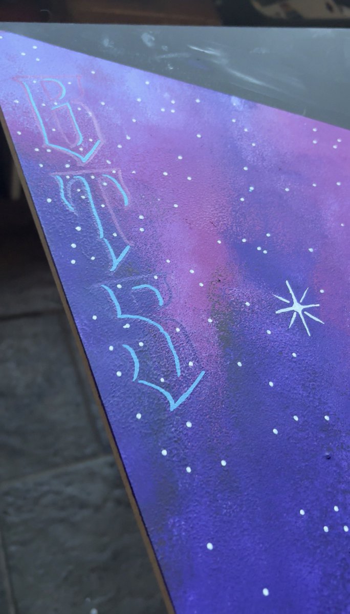 Odinhossauro's tweet image. JUBARTE BTS
QUADRO A VENDA
Tem o tamanho de 100x74 cm
Valor: R$1500,00 
10x sem juros no cartão físico ou aproximação 
6x sem juros no link de pagamento.
+ envio para fora qualquer lugar do Brasil (o valor do envio será calculado em correios ou transportadora)

#bts #army #paint