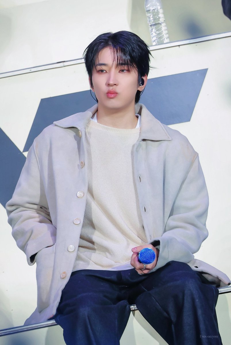 shake it off _99.9% tweet media