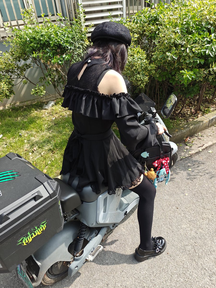 Dre4M.zip tweet media