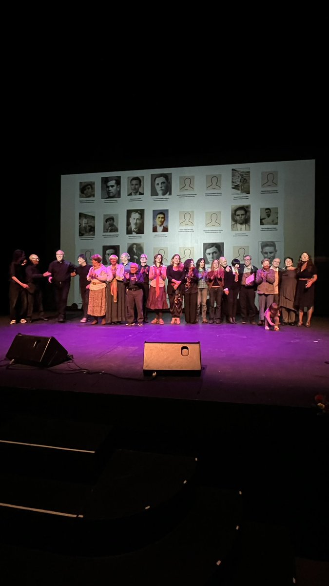 P_Lueiro's tweet photo. La @ACVSSR ha superado el nivel de calidad artístico y cultural al que nos tienen acostumbrados en el festival benéfico para recaudar fondos para el #Memorial homenaje a los fusilados de #Sanse por el franquismo.

#Memoria para no olvidar y  no repetir lo peor de nuestra Historia https://t.co/dOSHYuPJ5m