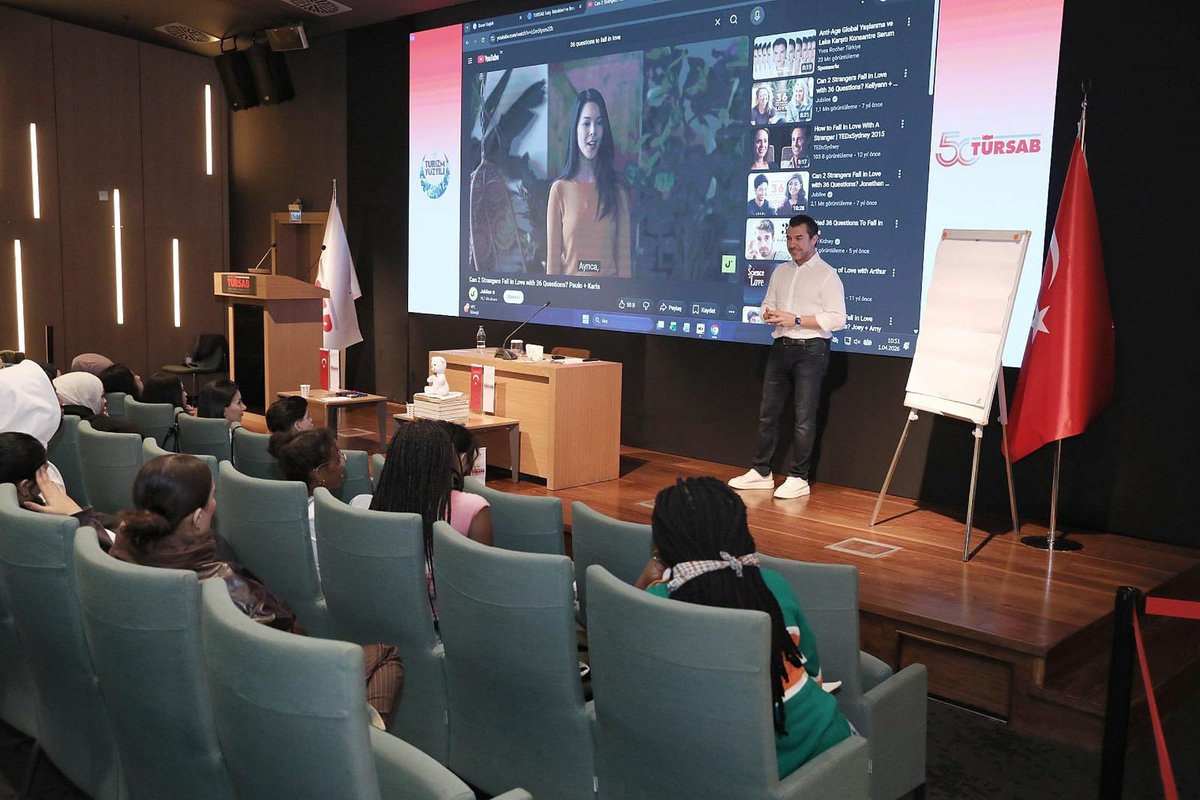 T.C. Aile ve Sosyal Hizmetler Bakanlığı ile TÜRSAB arasında imzalanan iş birliği protokolü kapsamında, turizm sektöründe kadın istihdamının artırılması ve sektördeki temsiliyetlerinin güçlendirilmesi amacıyla hayata geçirilen “Kadın Gücüyle Yükselen Turizm” Eğitim Programı