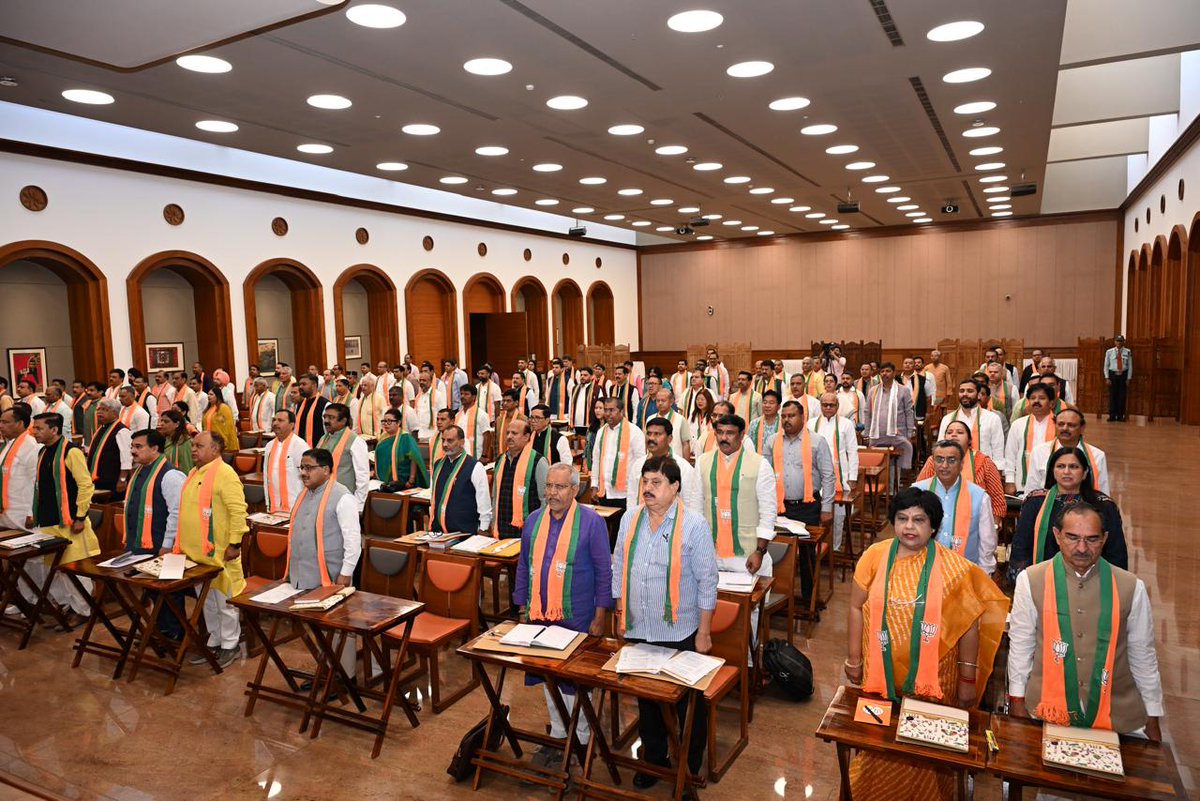 Dr.Radha Mohan Das Agrawal tweet media