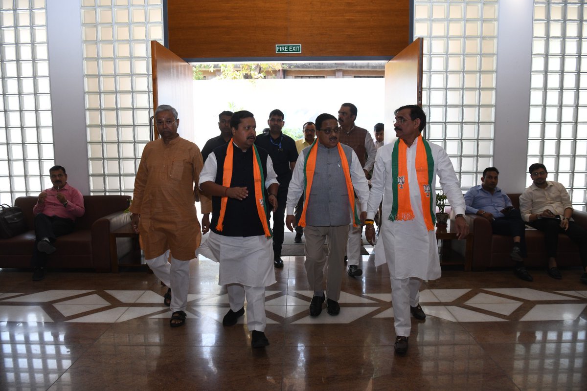 Dr.Radha Mohan Das Agrawal tweet media