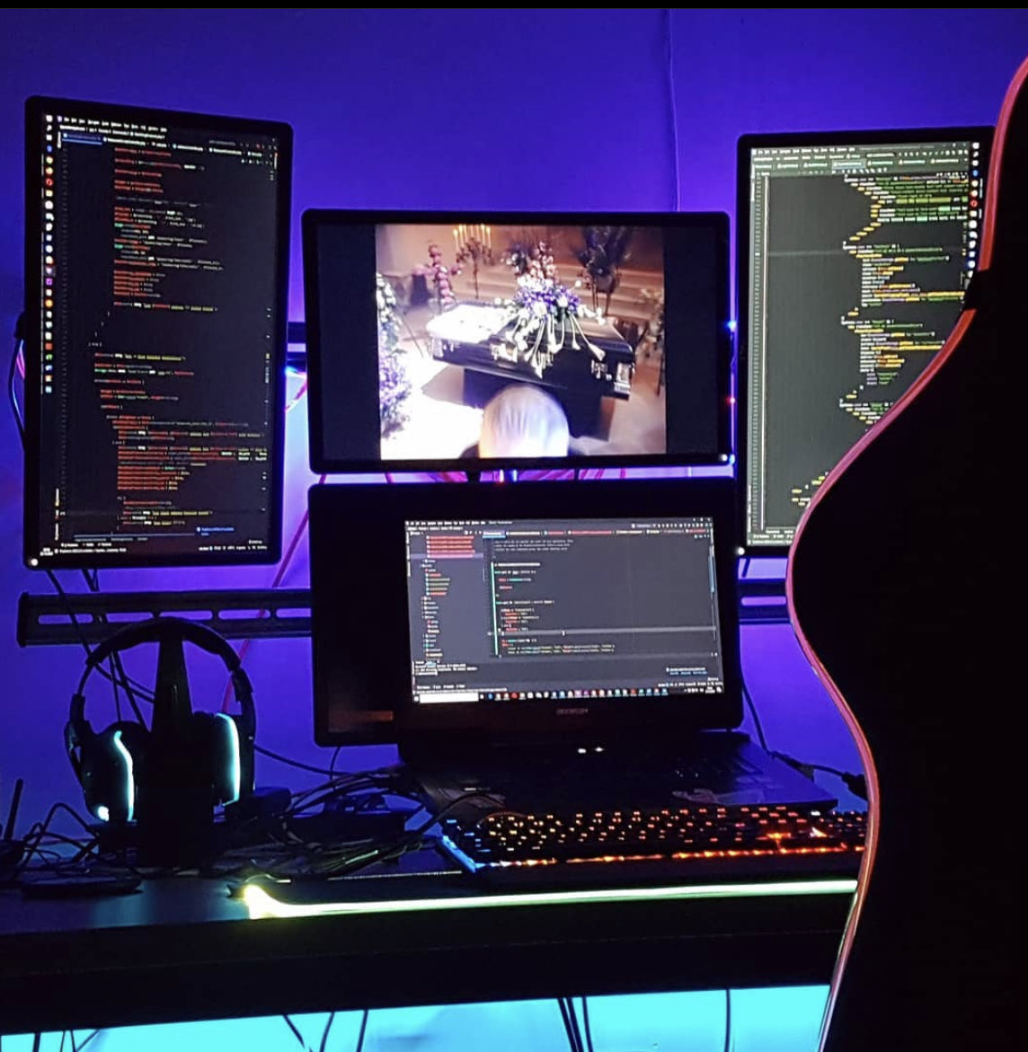 x1cwac's tweet photo. Gm Fam! 

Recently, I haven’t been very active for a few days because I’ve been dealing with some health issues. During this time, I both rested and continued coding, which helps me feel better.

I’m continuing to work on the dApp. While trying to be in the spotlight, I also need to handle the development behind the scenes.

I try to respond quickly to everyone who writes to me, but staying away from things that distract me during work helps me focus more. I’m working on a great dApp. With the dApp we will launch in May, you’ll have a lot of fun while watching the World Cup matches.