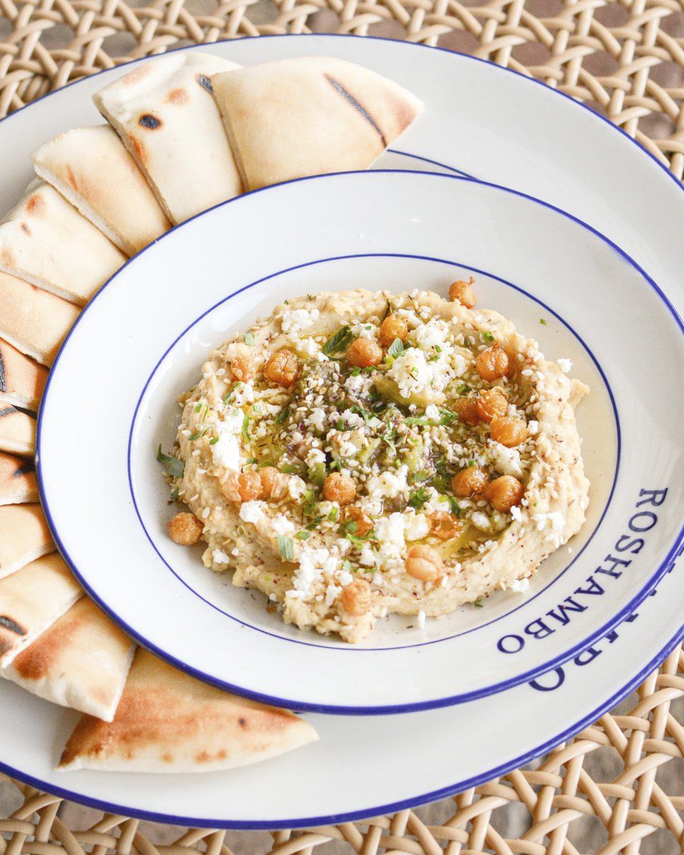 roshamboatl's tweet image. Same, but different. 👀

There's always room for house-made #hummus on our menu. 🤗

Spring brings #ZaatarSpice, marinated olives, tarragon, &amp;amp; feta. A must-try at happy hour, dinner, or our Rock. Paper. Dinner menu.

RoshamboATL.com

#springmenu #atlantarestaurants