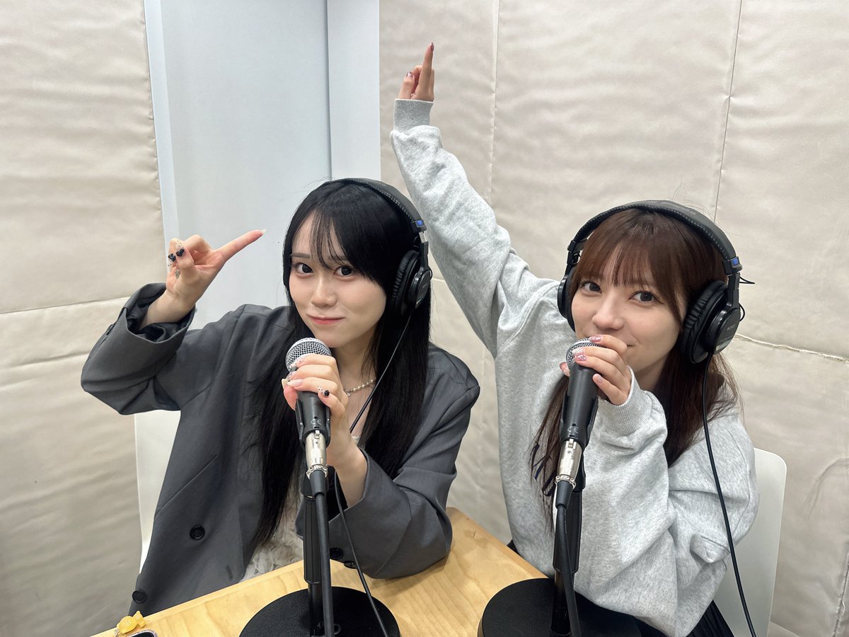 ／
衛星とカラテアの星屑夜行日記
⚡️#39 配信スタート！⚡️
＼

オフ期間もあり元気たっぷりの2人でした🫣笑

📍毎月第二・第四金曜日24:00~
standfmにて配信❕📻

🔗番組視聴
stand.fm/channels/67187…

📩メール
eiseitokaratea.radio@gmail.com

#星屑ラジオ