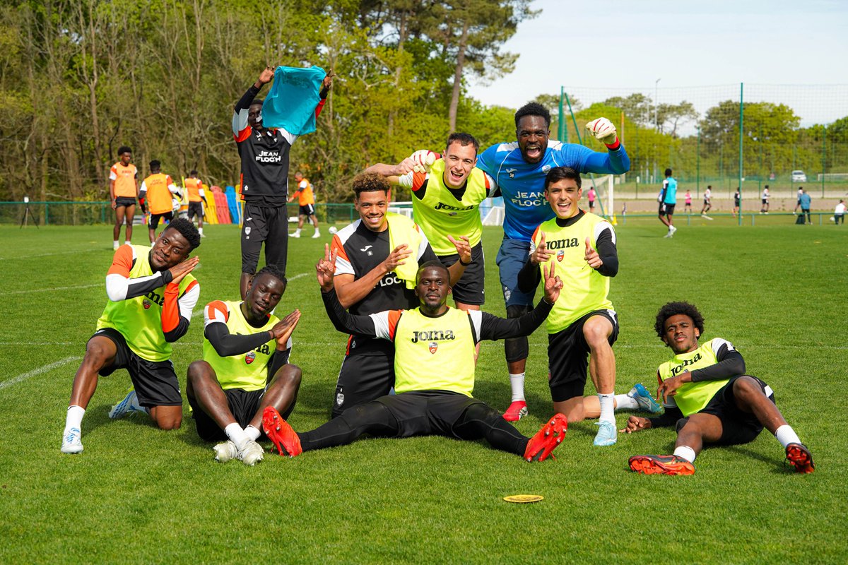 FC LORIENT 🐟 tweet media