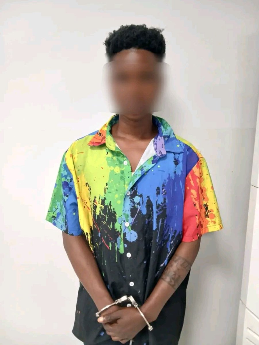 _CarlMoney's tweet photo. 🚨 Ghana Police arrest Nigerian national Esther Obasi for impersonation & unauthorized use of police uniforms after viral videos surfaced. The officer involved will face internal action. Suspect in custody, will face court soon 👮 #GhanaPolice #ImpersonationCase https://t.co/V7GzUTkiU9