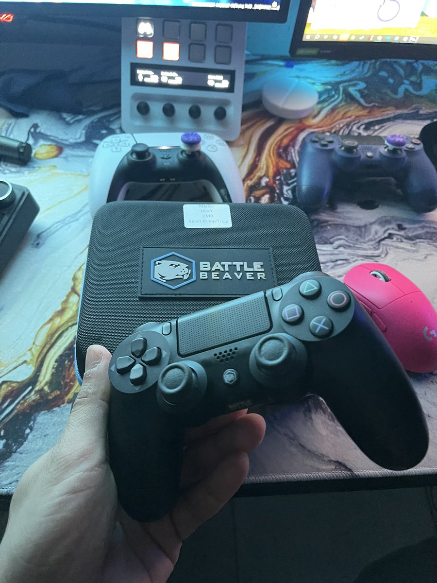zd_23_'s tweet photo. يدي ماريوس كلاو للبيع جديده 

كلكات ماوس بدون ازرار ورا

باتل بيفر PS4 Pro Pick كلاو + لوحة Marius JDM‑5X 3‑pin Magneto TMR

متعود اللعب بازرار خلفية وانا غلطان طلبت هالنوع والمتجر الي هنا سوى مجنون وسحب علي مايرد lol

DM https://t.co/bbWceF9UVR
