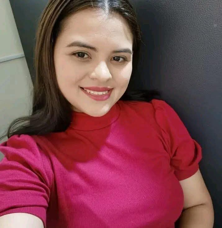 Dolor por joven nicaragüense fallecida en Costa Rica.

El cuerpo de Junieysis Adely Merlo Espinoza, de 29 años, fue entregado a su familia en Costa Rica.

Autoridades no autorizaron su traslado a Nicaragua por su estado.

Su familia decidió cremarla y traer sus cenizas al país 🕊️