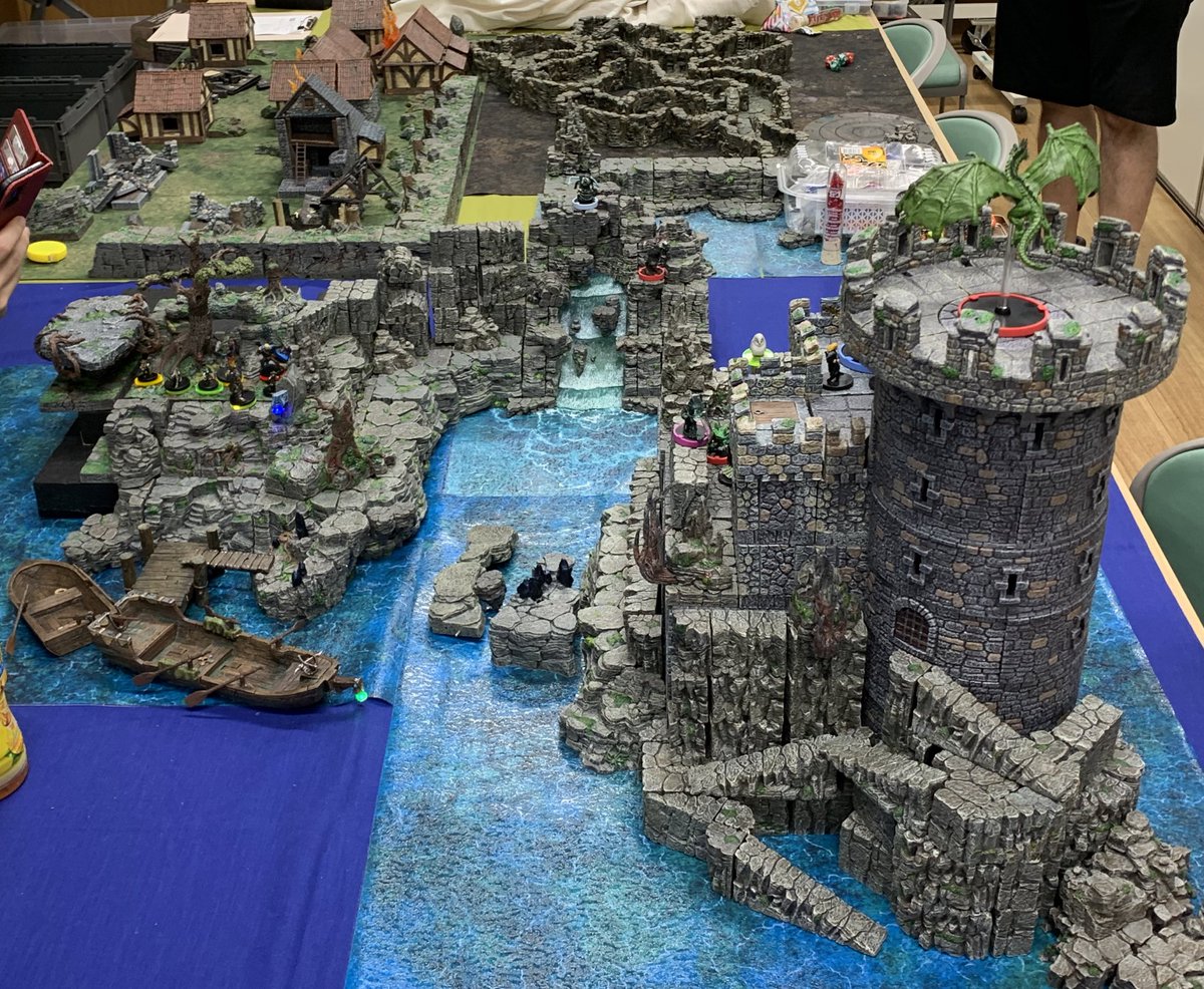 miyakami_00's tweet image. さて6末開催予定のショートキャンペーンは何人集まるかねぇ…
と言っても募集人数は最大5人やけどな。
(’A`) PLｶﾞ3ﾆﾝｼｶｱﾂﾏﾗﾝｶｯﾀﾄｷﾊﾁｭｳｼﾃﾞ…
※添付画像は過去セッションから抜粋
#dwarvenforge #dnd #trpg #テレイン #ダンドラ