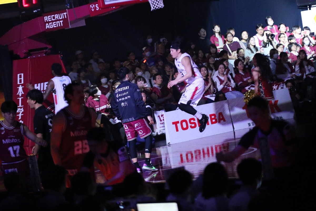 もびうす tweet media