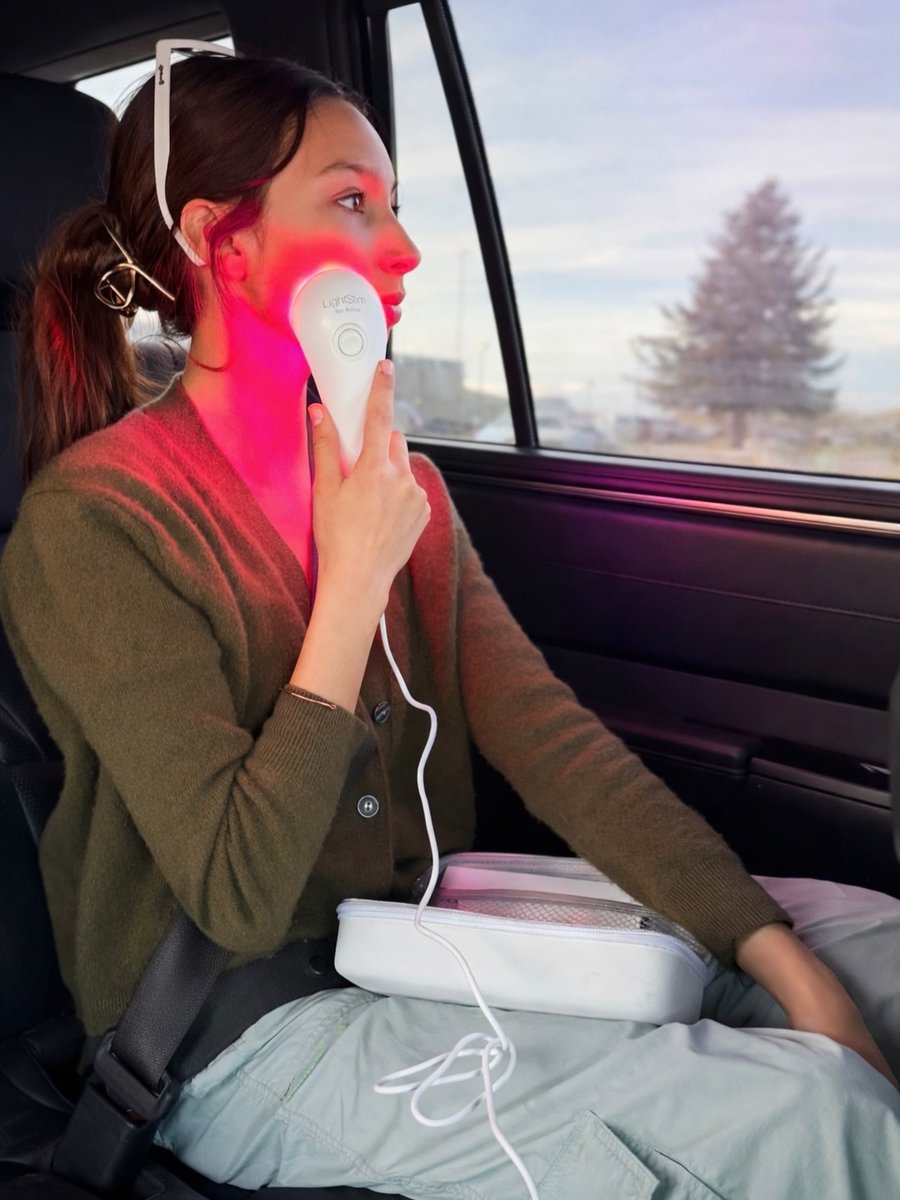 LightStim tweet media