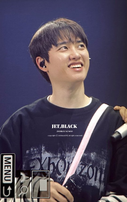 A • 도경수 tweet media