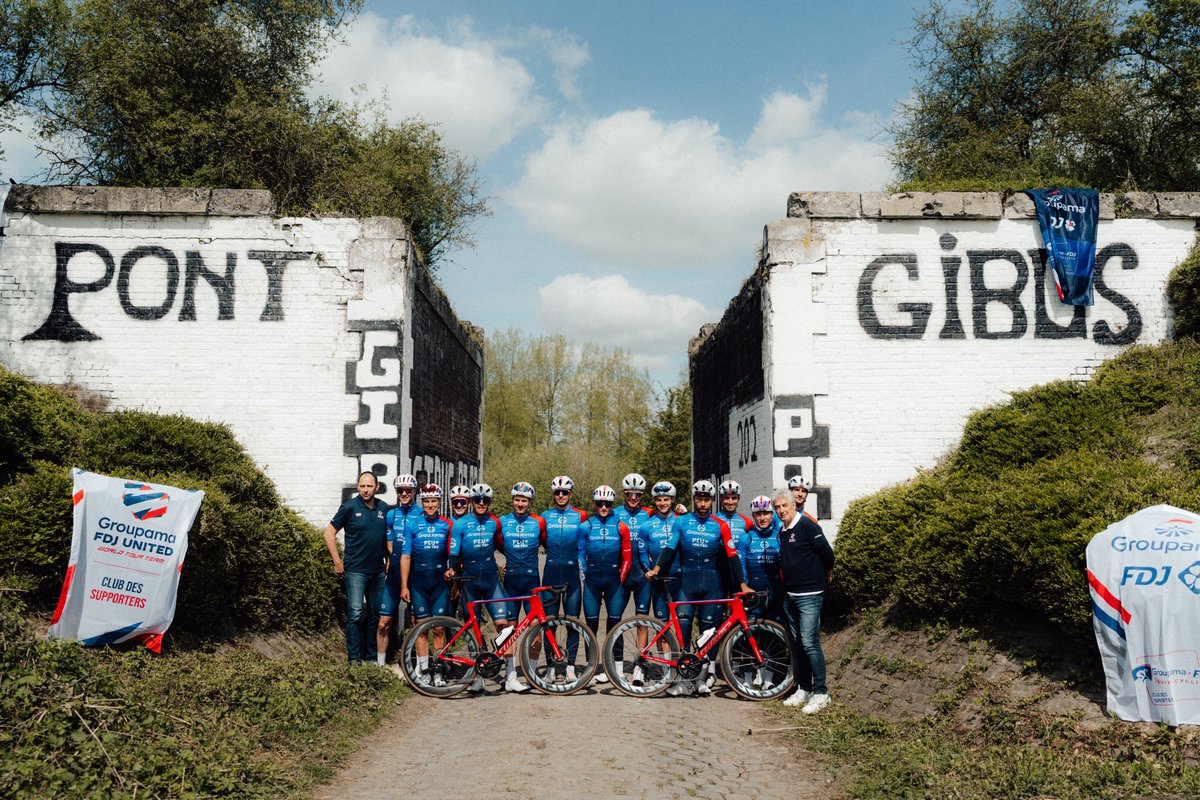 💙❤️ 𝗧𝗿𝗼𝗶𝘀 𝗲́𝗰𝗵𝗲𝗹𝗼𝗻𝘀. 𝗨𝗻𝗲 𝘀𝗲𝘂𝗹𝗲 𝗲́𝗾𝘂𝗶𝗽𝗲 

💙❤️ 𝘛𝘩𝘳𝘦𝘦 𝘭𝘪𝘯𝘦𝘶𝘱𝘴, 𝘰𝘯𝘦 𝘵𝘦𝘢𝘮.

📸 Thomas Maheux