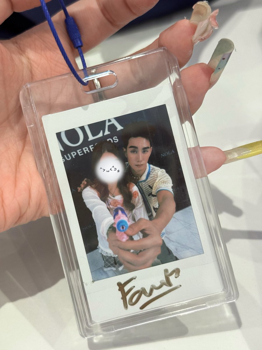 ⸝⸝っ·̫ •⸝⸝♡ᐝ

Ready for Songkran💦🦊