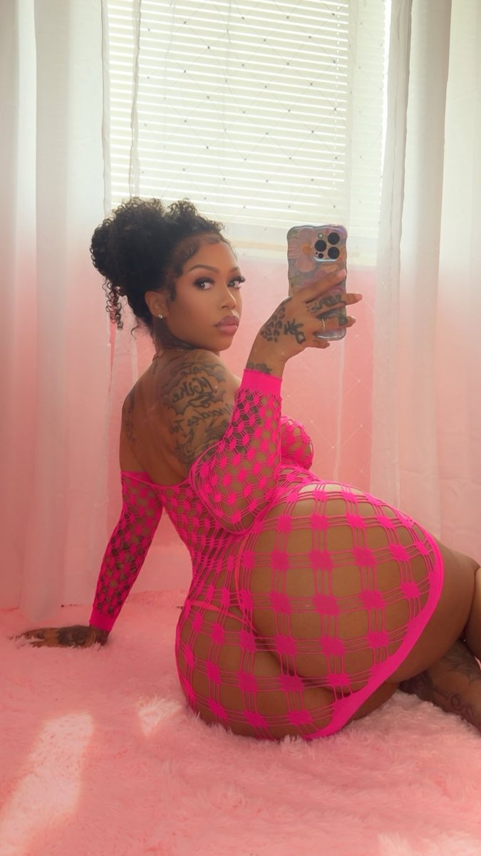 𝘈𝘳𝘪𝘢𝘯𝘯𝘢 tweet media