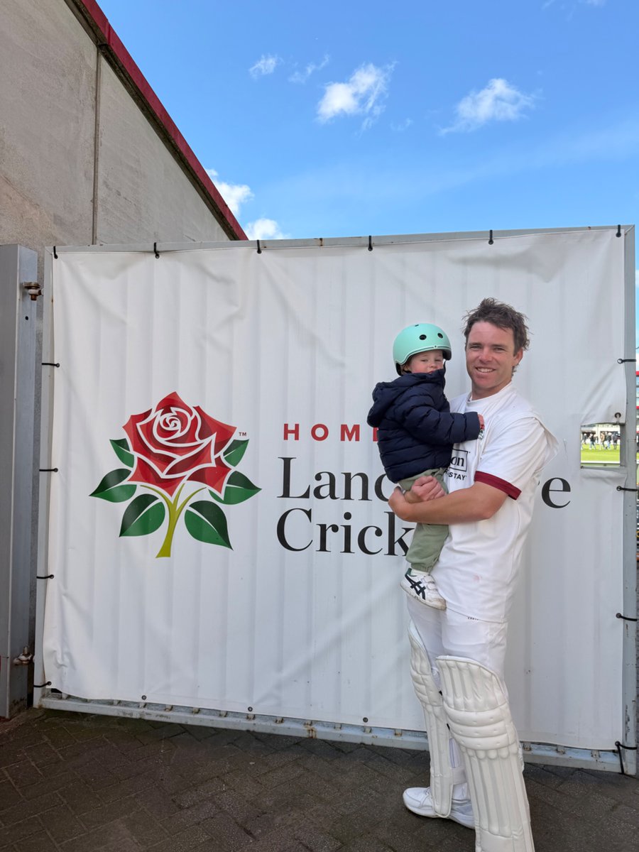 Cat Harris tweet media