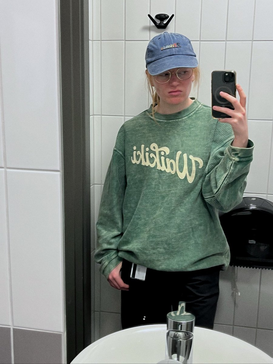 ᵕ̈ak ̤̮ tweet media