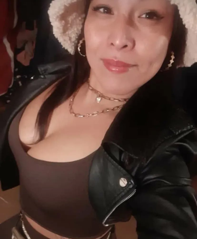 ale09128734's tweet photo. No abras los comentarios (ya no traigo blusa) 😳 bajo tu propio riesgo !!! https://t.co/4WylVM5QoD