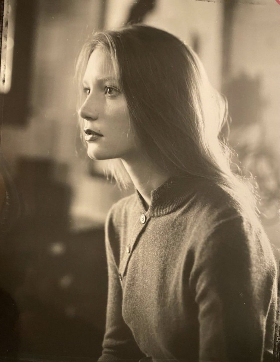 contact sheet of mia wasikowska shot for vogue magazine by jeff lipsky