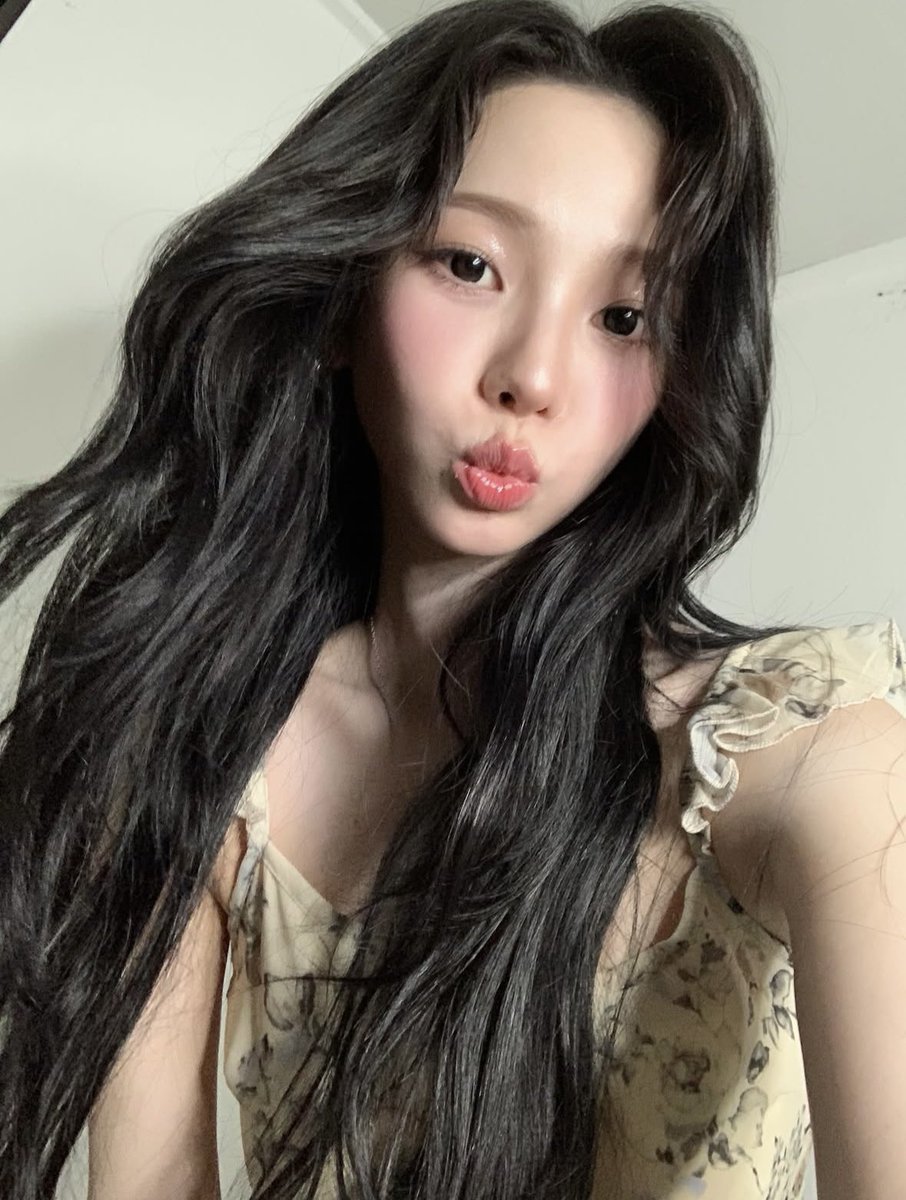 Karina♡ tweet media