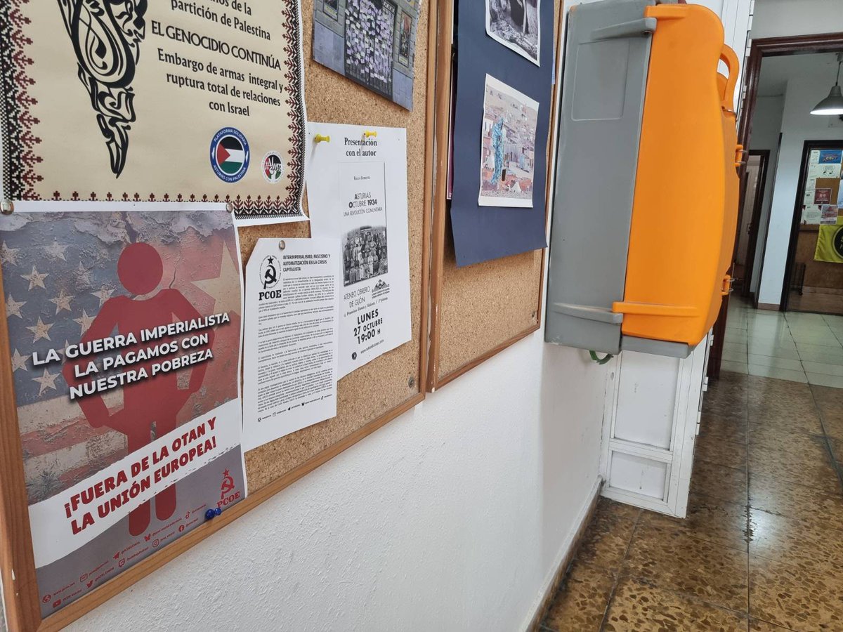 📣 AGITACIÓN Y PROPAGANDA 📣

Camaradas del PCOE en Asturias han repartido octavillas y pegado carteles en el barrio del llano y la casa sindical de Gijón, sobre la automatización en manos del imperialismo y los efectos sobre la clase obrera.