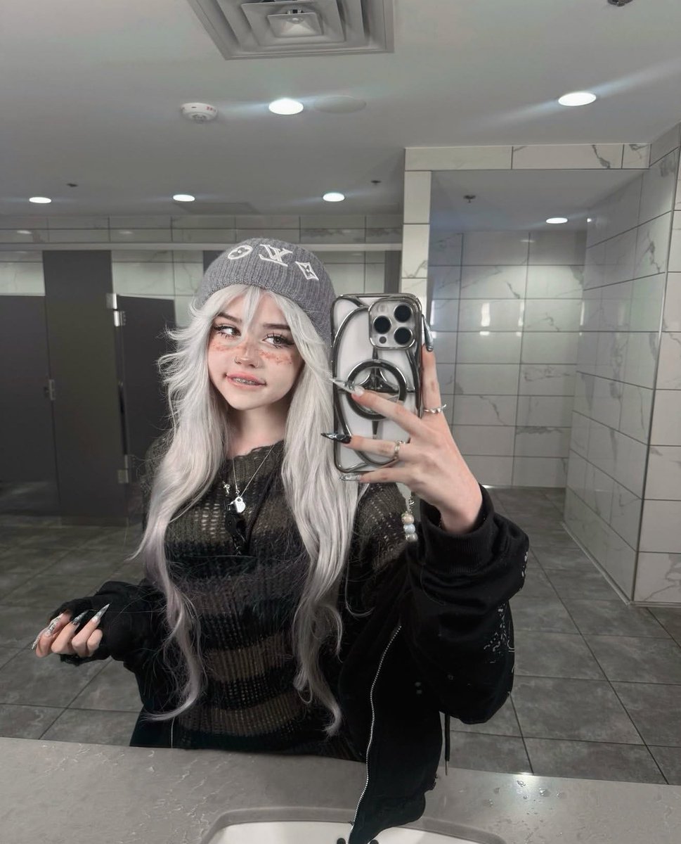 sugoimeg 🫧 tweet media