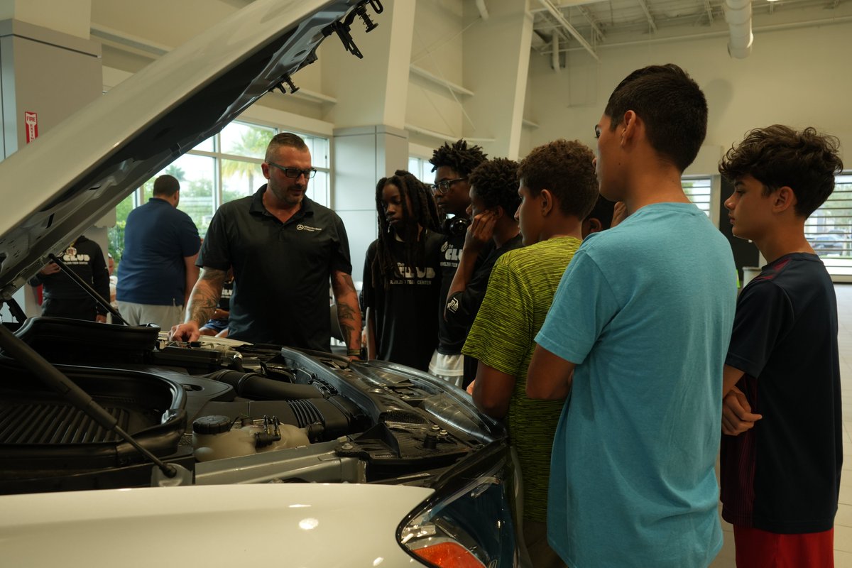 AutoNation tweet media