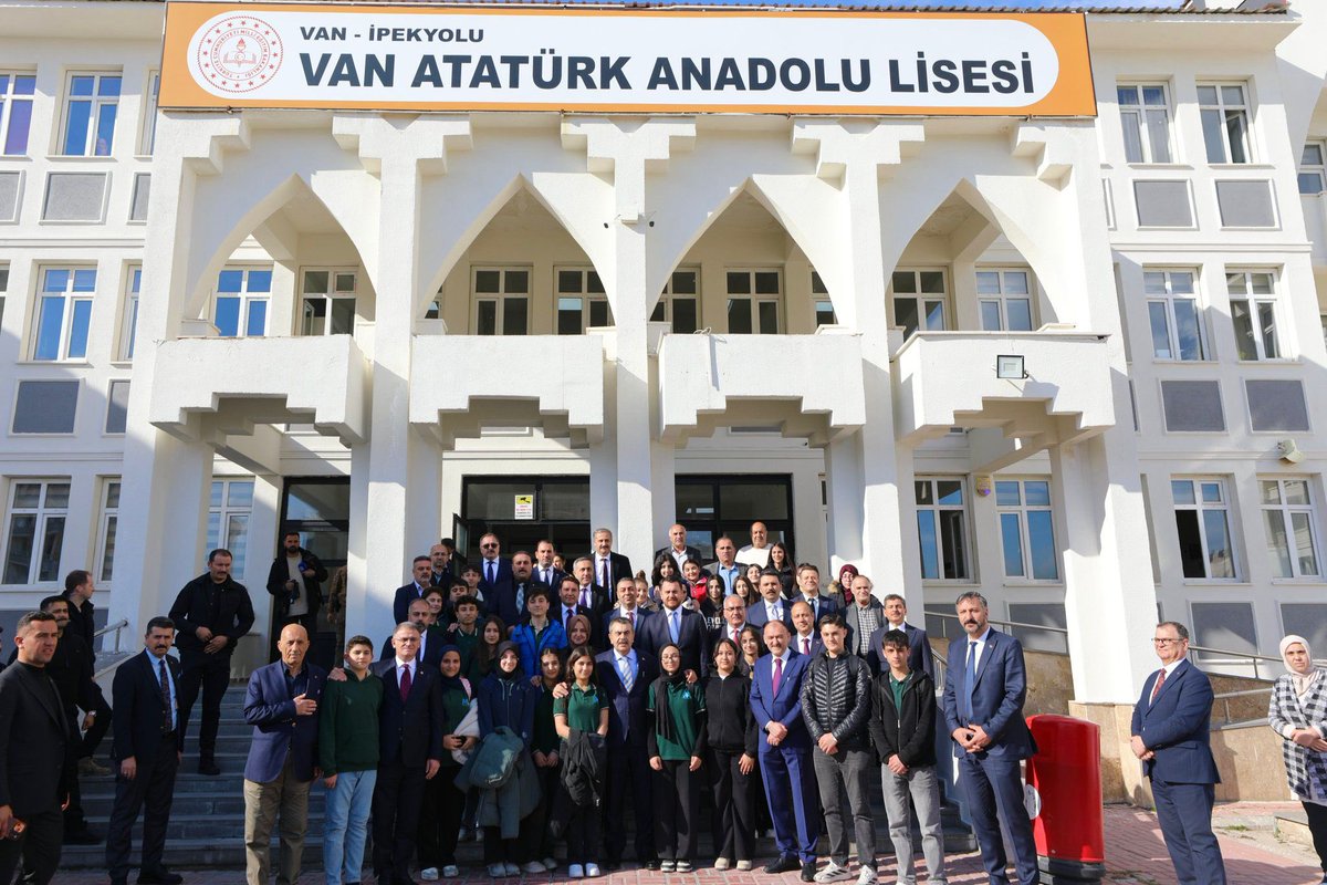 Gülşen Orhan tweet media