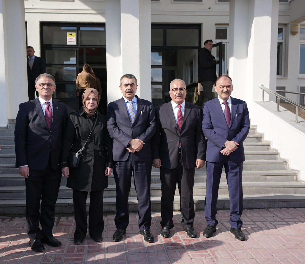 Gülşen Orhan tweet media