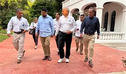 AMANECE EN TABASCO EL DIRECTOR DE <a href="/Pemex/">Petróleos Mexicanos</a> .-  Tras el incidente en la Refinería Olmeca, el director general de Pemex, Víctor Rodríguez Padilla, participó en la reunión de seguridad en Tabasco junto a autoridades estatales y  federales para dar seguimiento a los hechos y coordinar