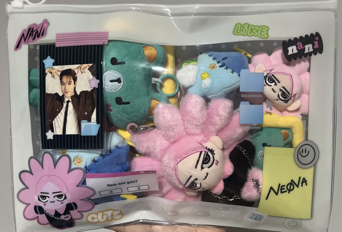 padderja's tweet photo. : ¨·.·¨ :ㅤ
 `· .𝒮𝓂𝓎𝓁𝑒 𝒩𝑒𝑜𝓃𝒶 𝒫𝑒𝓇𝓂𝓅𝑜𝑜𝓃 ☁️🌸🎧

#SMYLE #NEONA #PERMPOON https://t.co/VBnVHBKpLt