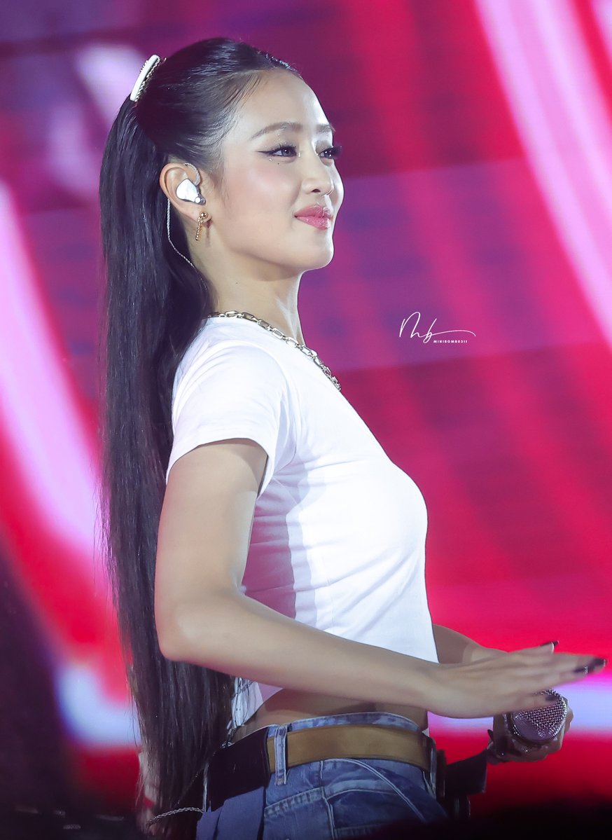 260221 민니 ❤️❤️❤️

～latata～

#IDLE #아이들 #Minnie #민니 #มินนี่ #ミンニ