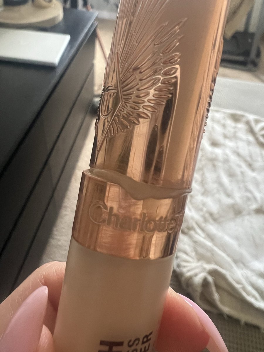 ladym44's tweet photo. @CTilburyMakeup I absolutely love your make up and using it for years but this concealer !! I’m wasting so much product by simply closing it. It’s seriously soo annoying. I’ve tried everything but nothing works! Any advise on that ? https://t.co/slO9GHA9zm