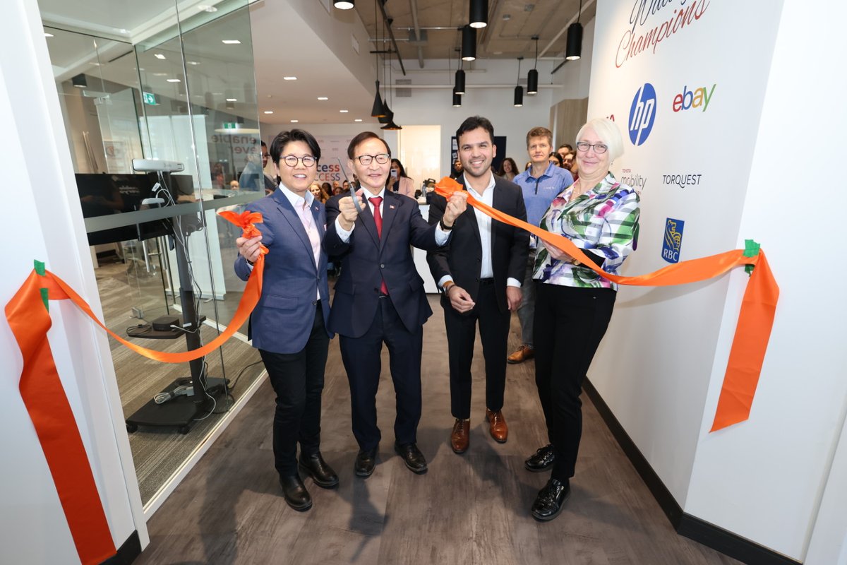 AccessToSuccess's tweet photo. Access to Success officially opened the ATS Innovation Hub, #Canada’s first innovation hub dedicated to startups building solutions for and with people with #disabilities, made possible with foundational support and technology from HP Inc. https://t.co/CydNp6ALU6