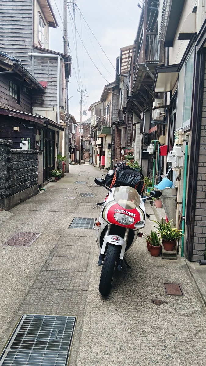 Hide🎸🏍️❄ tweet media