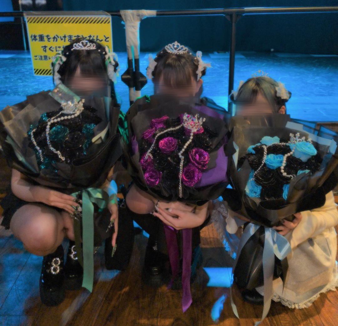 𝕽𝖊𝖓𝖆 tweet media