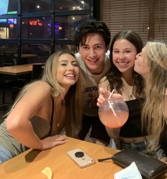 🦇 | 🐠 tweet media