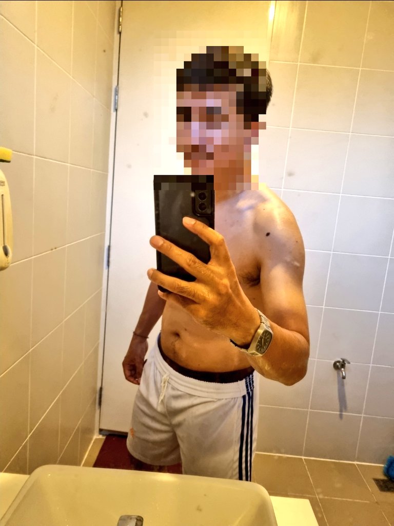 เรียลชาย​ มืดเทาสว่างมีทุกด้าน tweet media