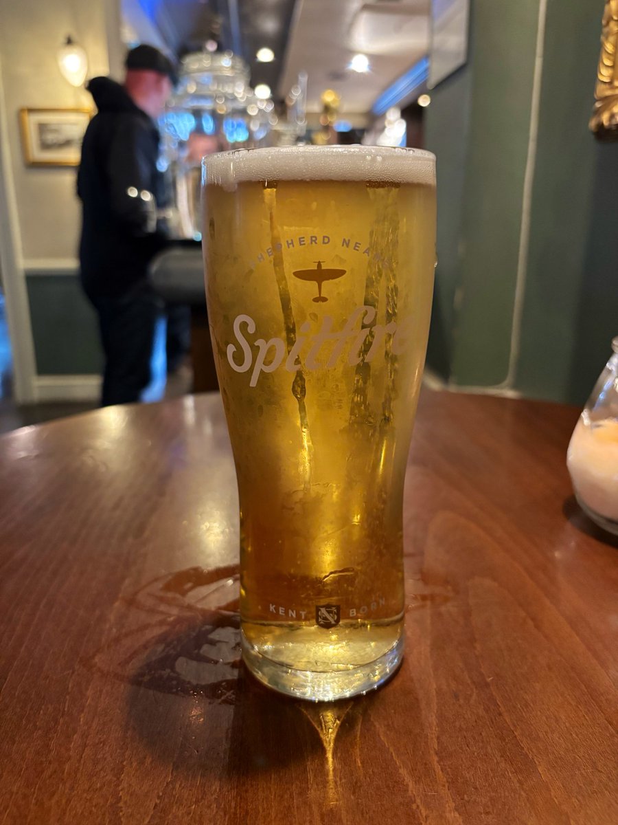 LondonPubMap's tweet image. One for the road at Mabel’s Tavern in Bloomsbury. Haven’t been here for ages. Fun fact: this pub is home to the Sheffield Wednesday London Supporters Club. 🤓 #mabelstavern #pub #owls